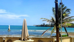 Kivulini Bahari - 2, 3 bedroom Beachfront Villas